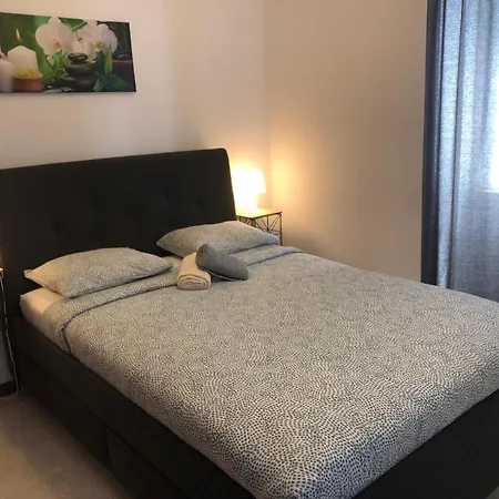 Casa Maripaula Caminheiros Bed & Breakfast